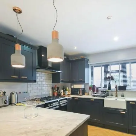 Stylish Rental House Se16 Londra Esterno foto